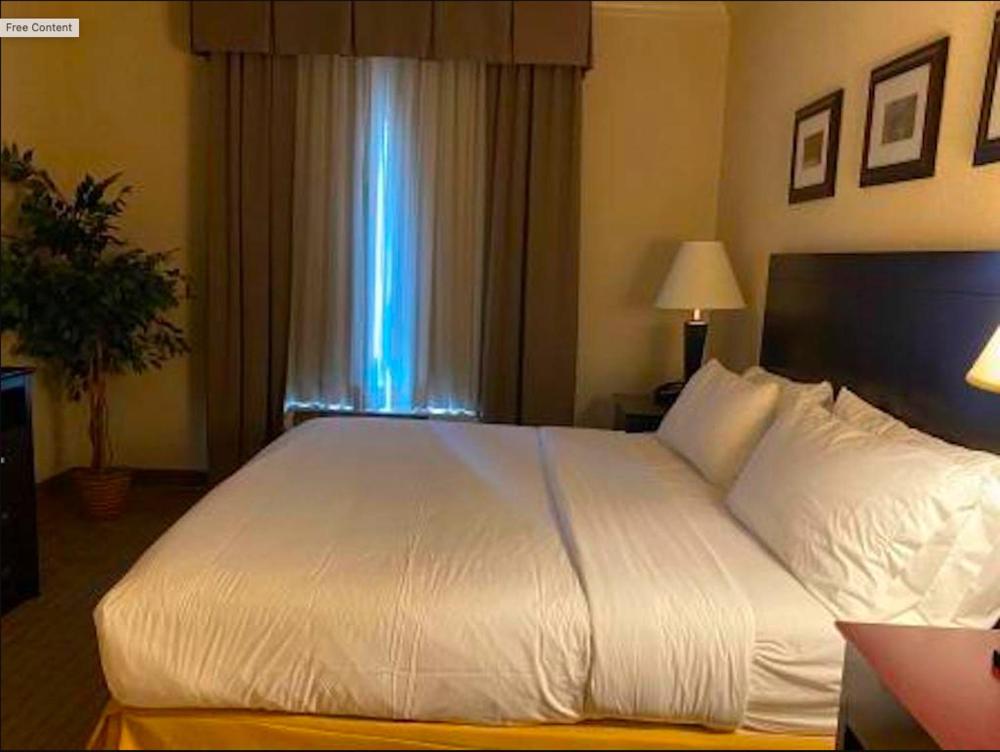 Standard King Room interior